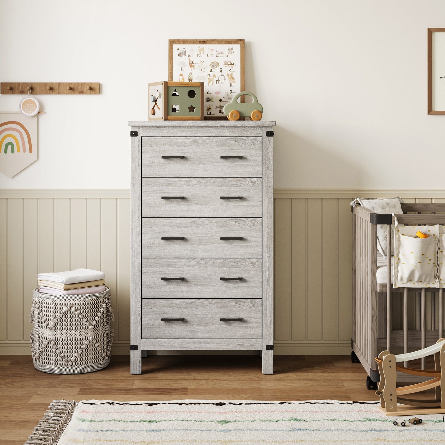 Dresser for Bedroom, Modern Dressers with Spacious Storage and Metal Handles
